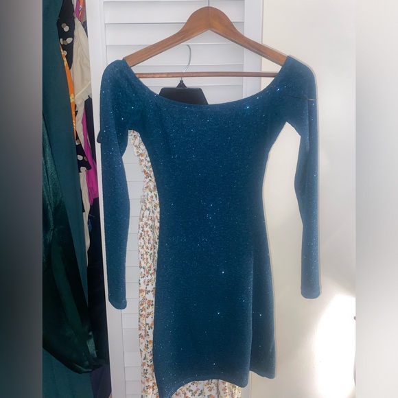 Worn once teal Windsor long sleeve mini dress with sparkles - Picture 4 of 6